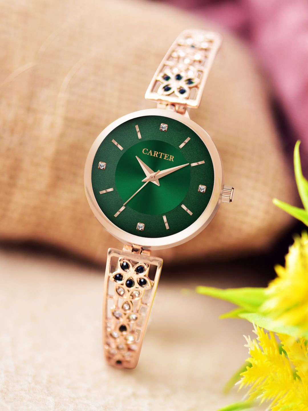 

Sandy D Carter Women Dial & Stainless Steel Straps Analogue Watch Sandy D Carter-220-GR, Rose gold