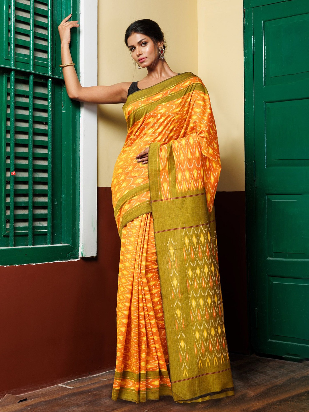 

Unnati Silks Pure Cotton Handloom Pochampally Saree, Yellow