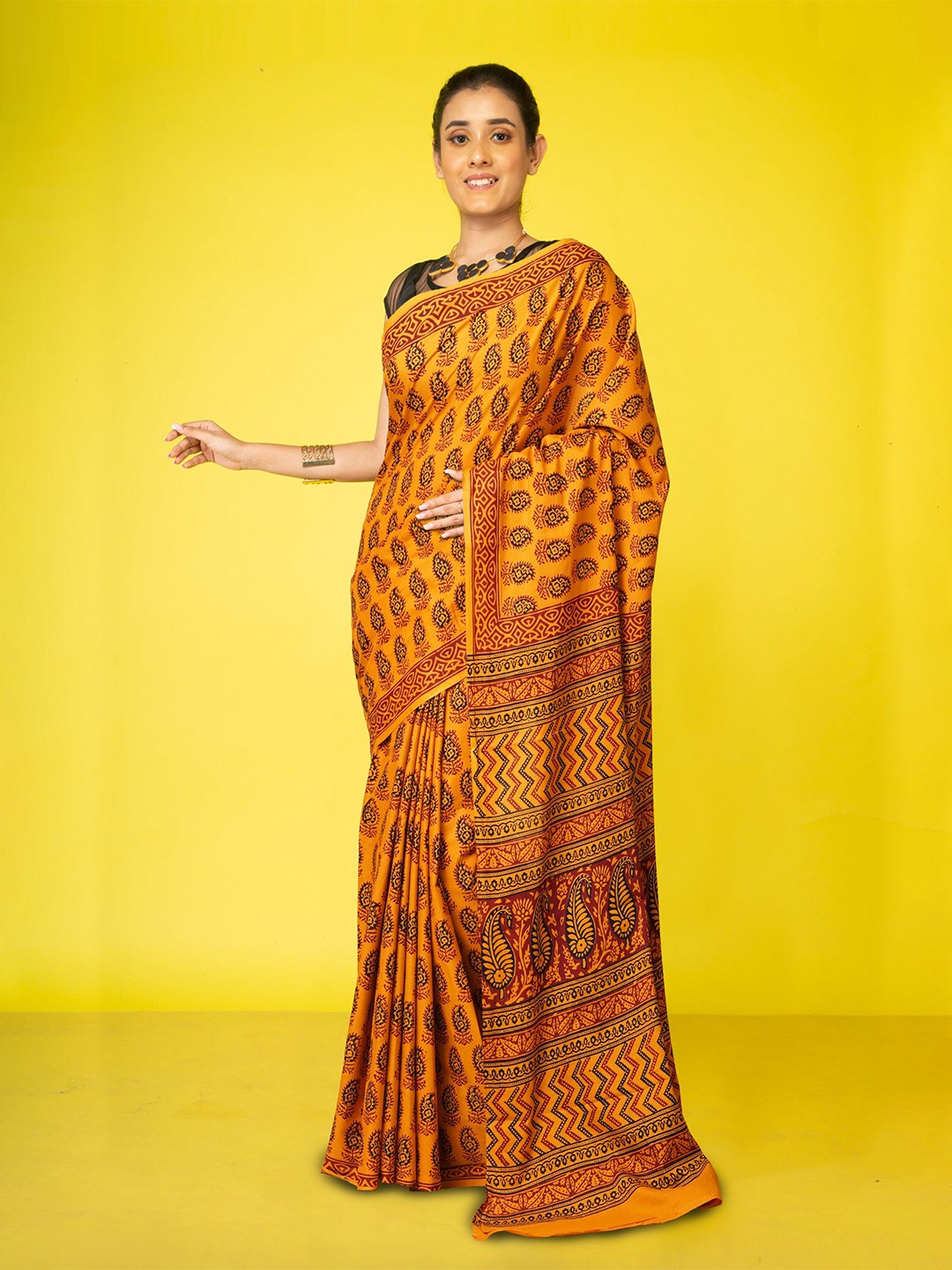

Unnati Silks Bagh Pure Cotton Handloom Bagh Saree, Yellow