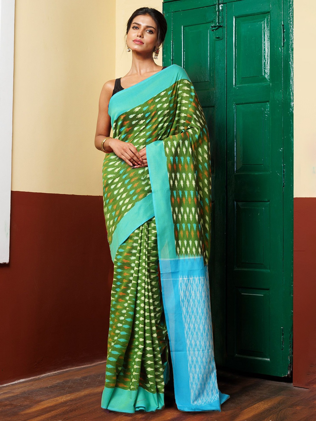 

Unnati Silks Ethnic Motifs Handloom Pochampally Saree, Green