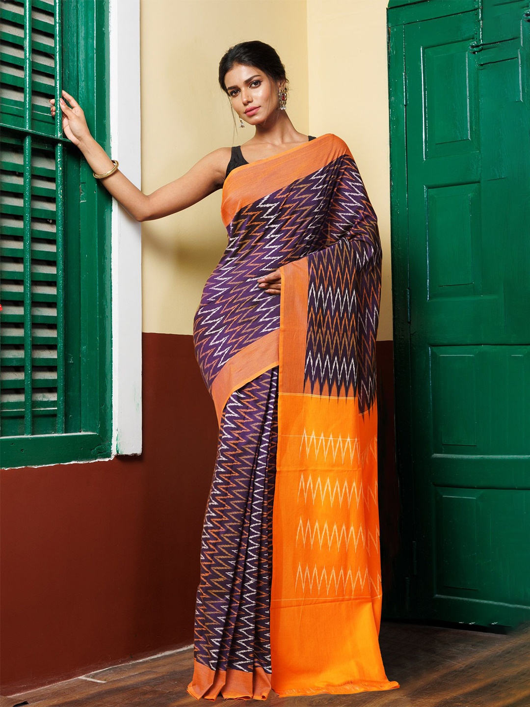 

Unnati Silks Printed Handloom Pochampally Saree, Blue