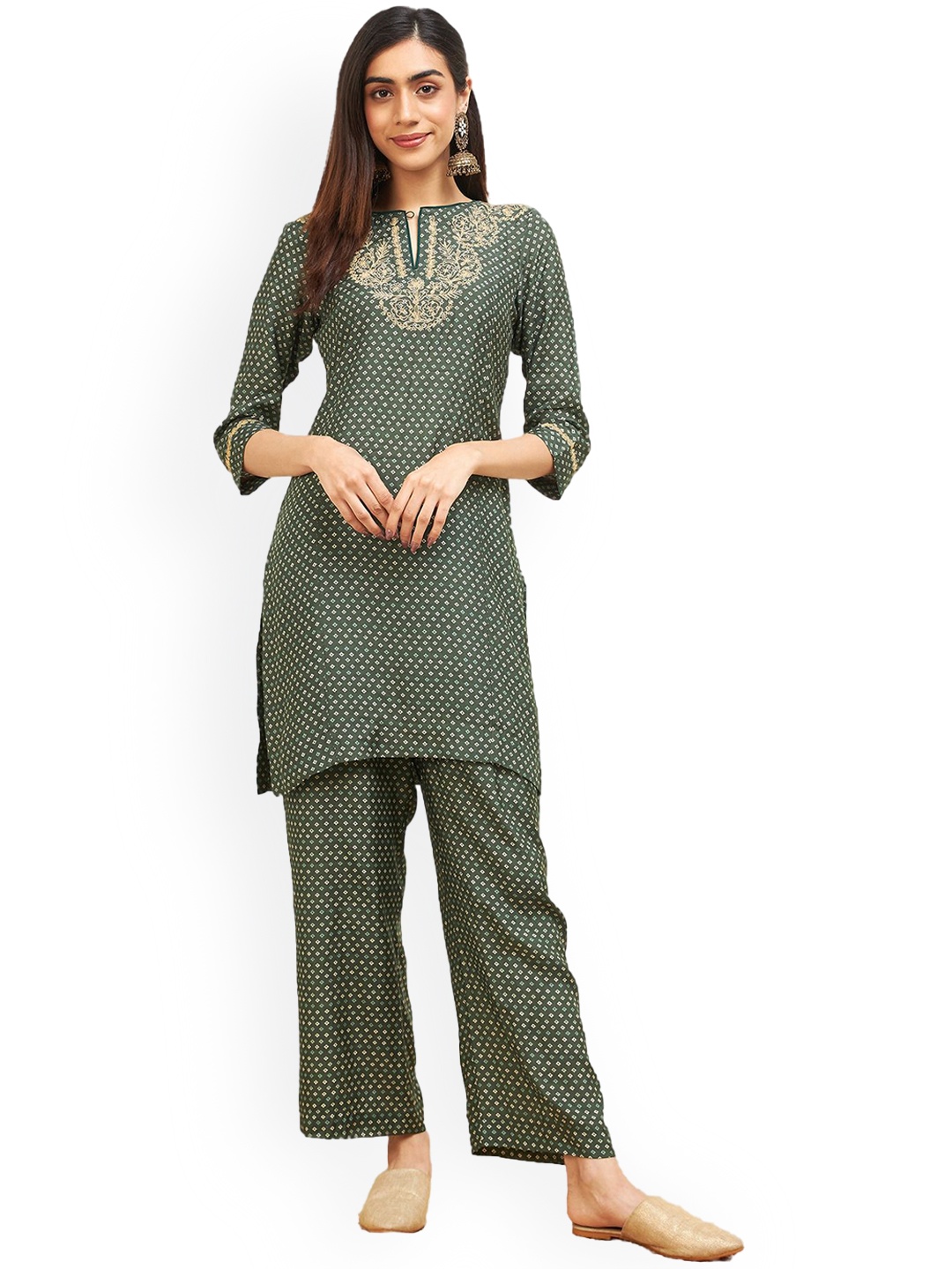 

STADO Bandhani Printed Regular Kurta with Palazzos, Green