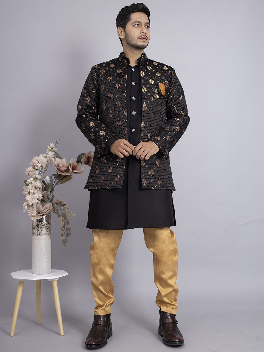 

amzira Ethnic Printed Sherwani Set, Black