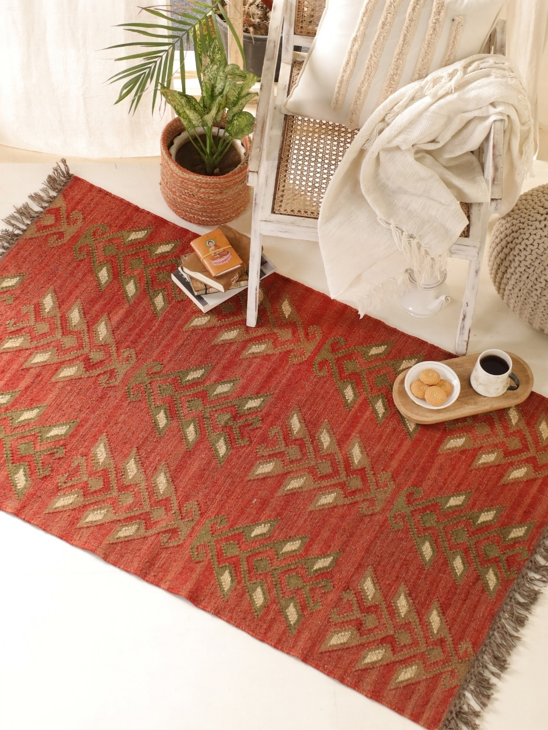 

Peepul Tree Red & Green Geometric Handmade Woollen Carpet