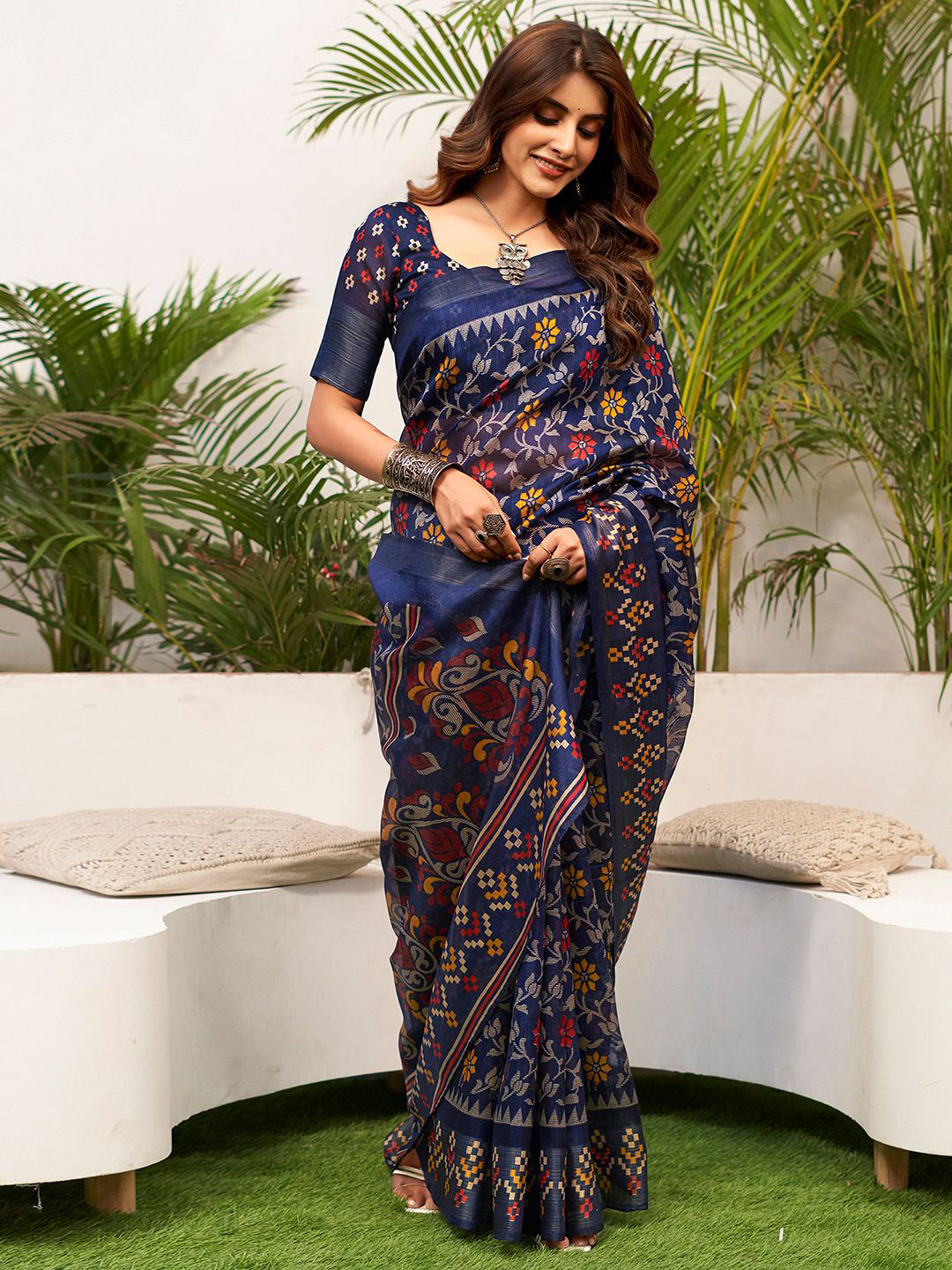 

KALINI Floral Zari Dabu Saree, Blue