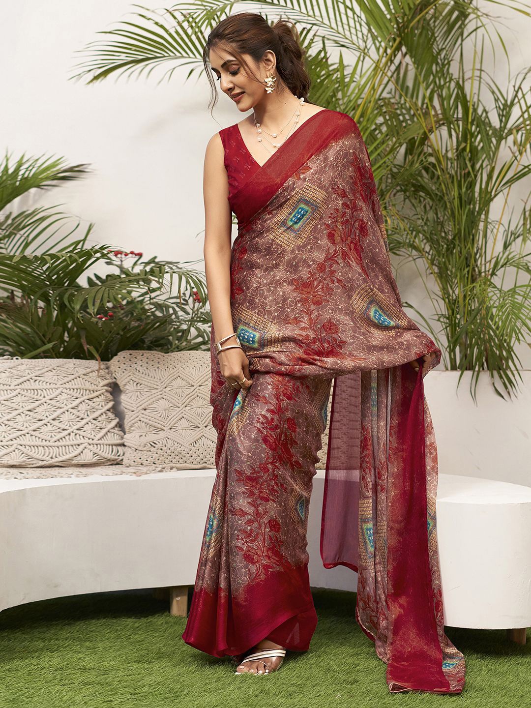 

KALINI Floral Pure Chiffon Saree, Red