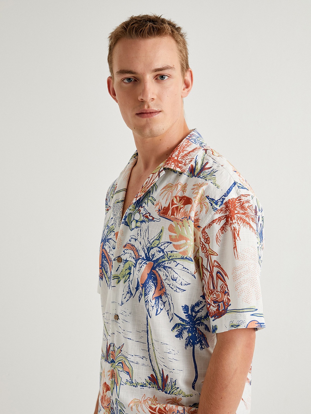

Koton Men Slim Fit Floral Printed Cotton Casual Shirt, Beige