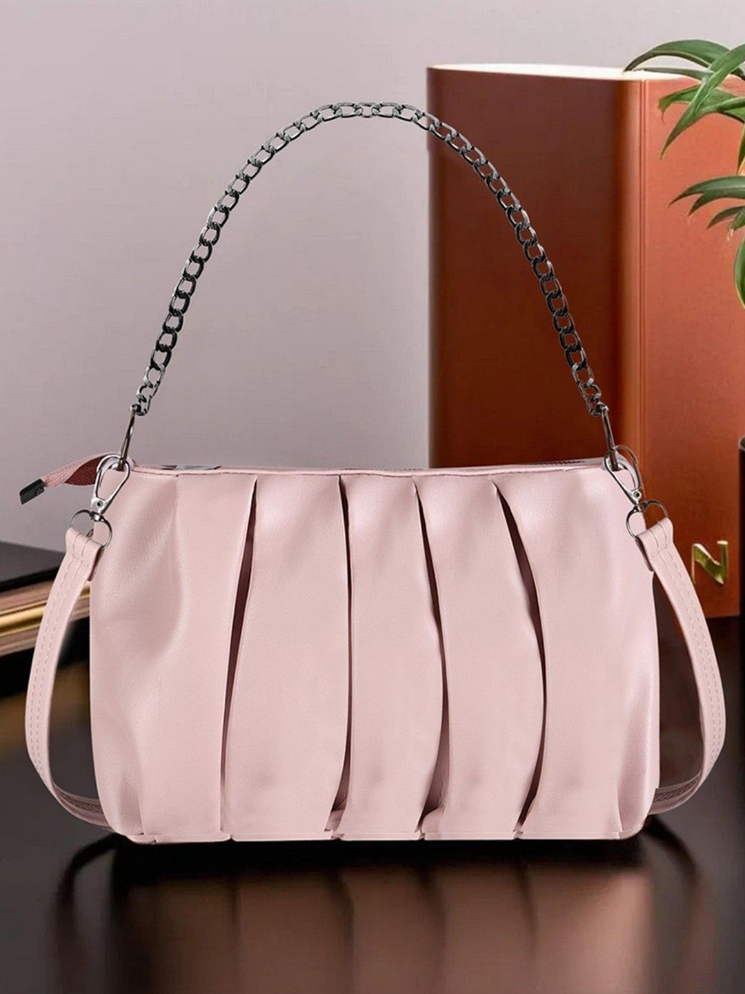 

LOREM Bowling Shoulder Bag with Tasselled, Pink