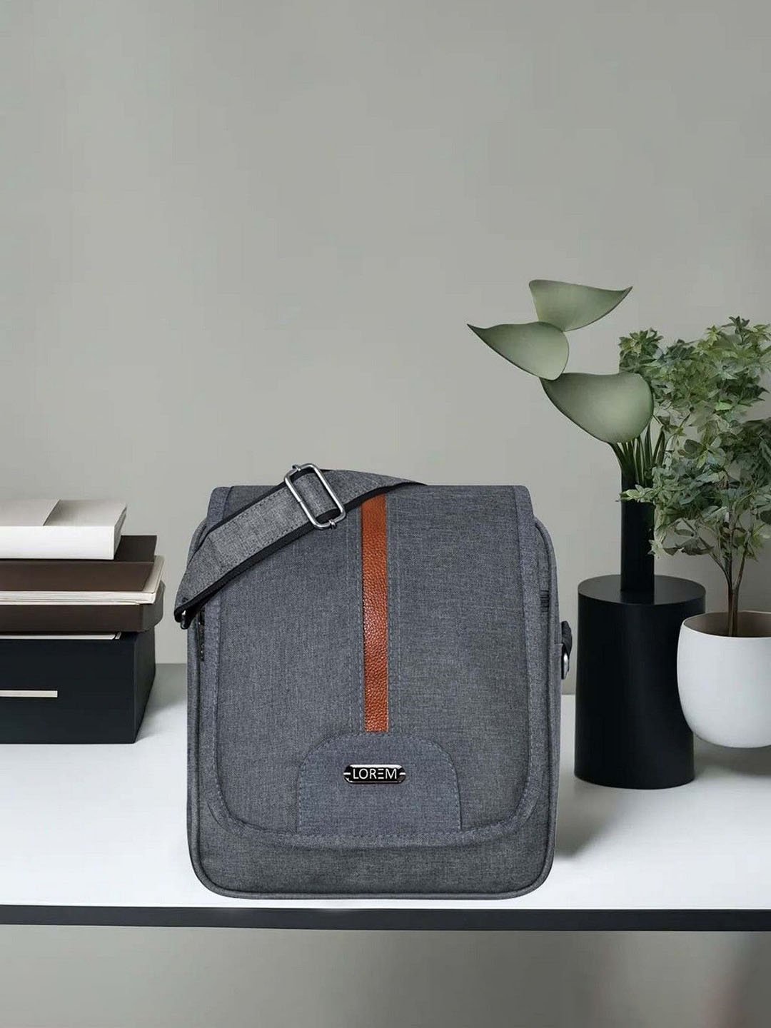 

LOREM Men Grey Casual Linen Textured Cross Body Sling Bag