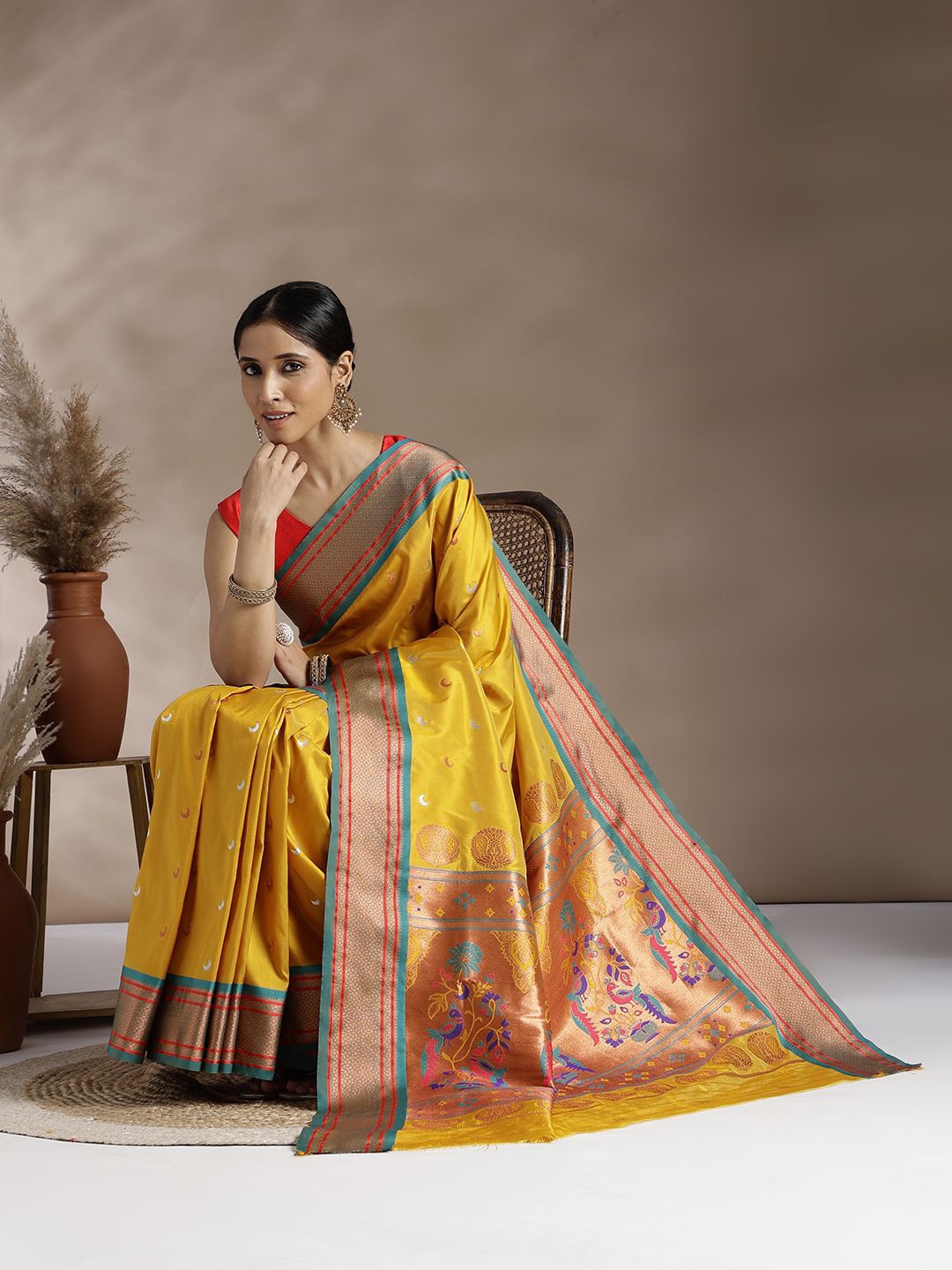 

JUST FASHION Ethnic Motifs Zari Paithani Saree, Gold