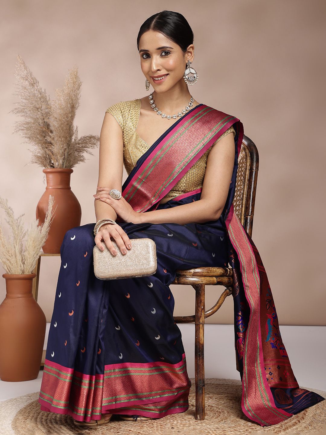 

JUST FASHION Ethnic Motifs Zari Paithani Saree, Navy blue