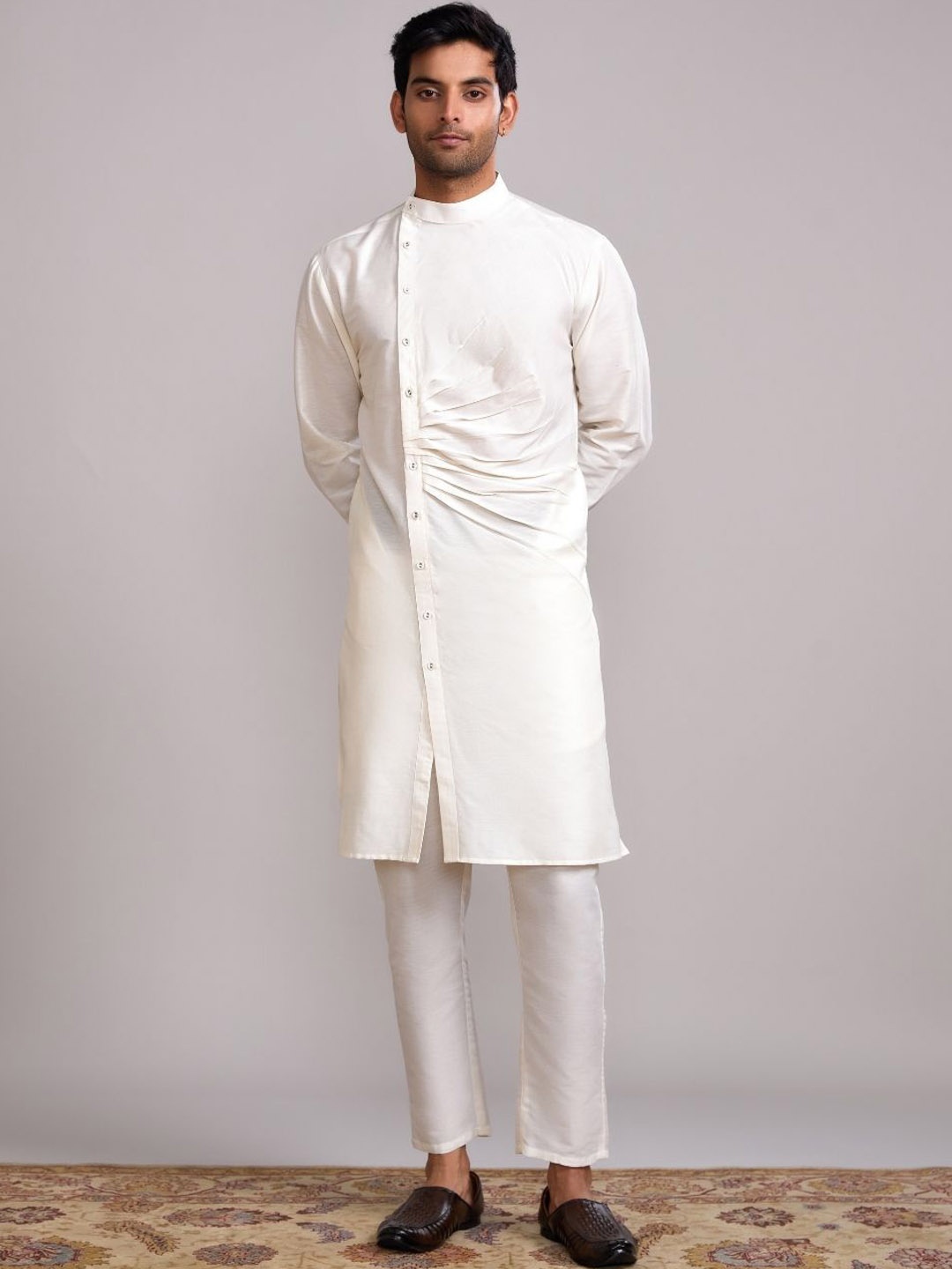 

Abhishti Mandarin Collar Long Sleeves Pleated Angrakha Cotton Silk Straight Kurta, Cream