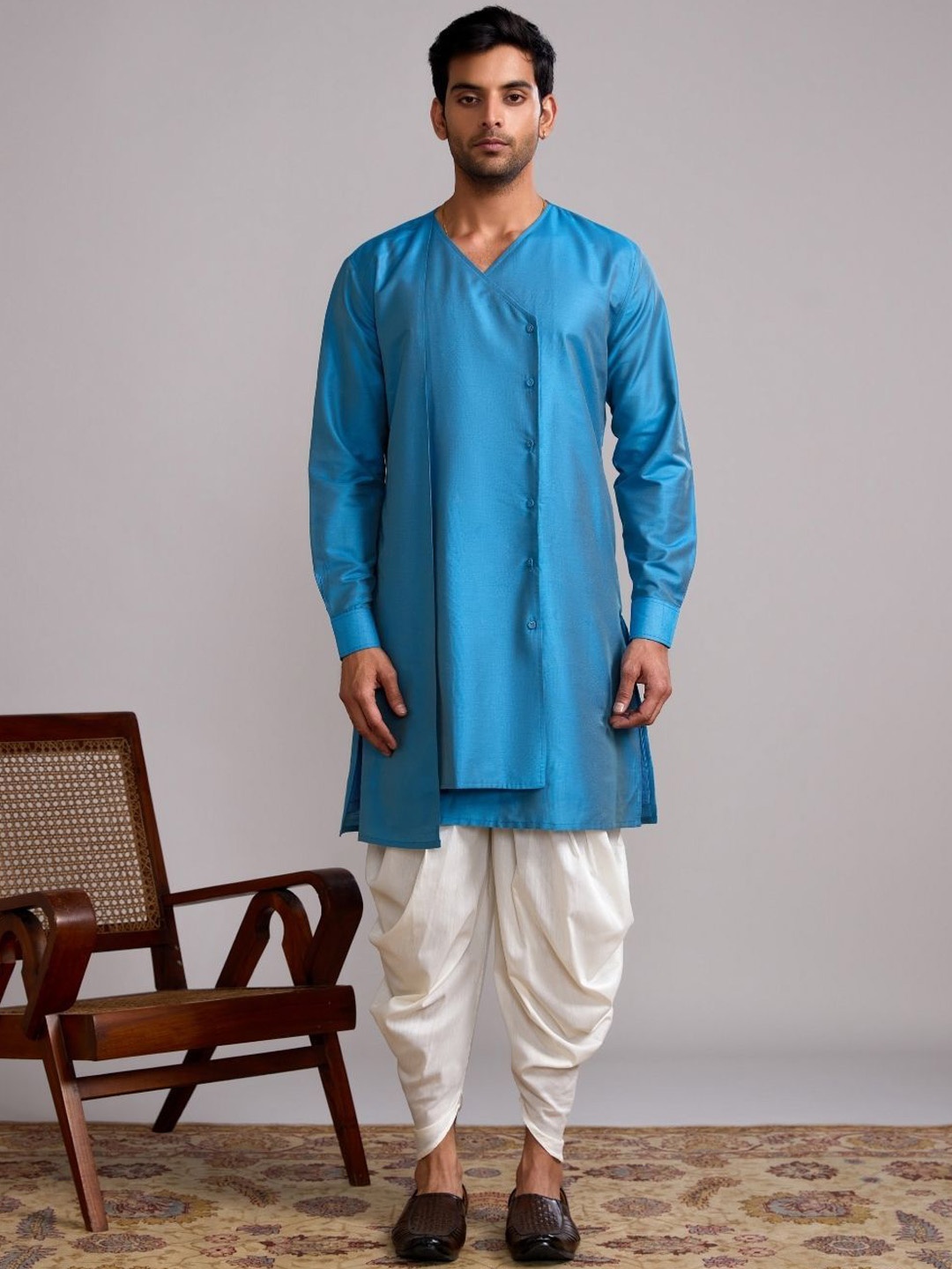 

Abhishti V-Neck Long Sleeves Cotton Silk Kurta, Blue