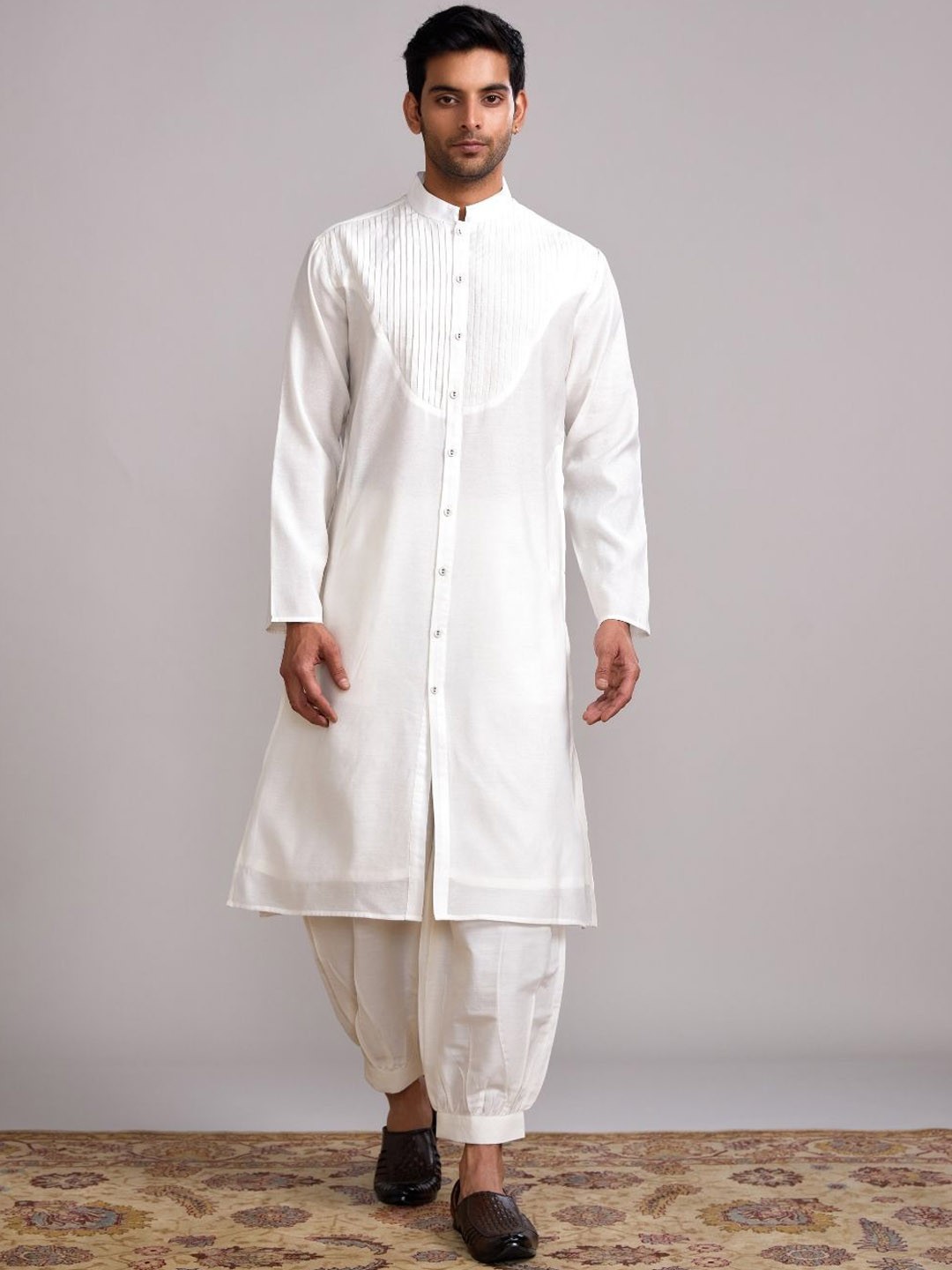 

Abhishti Mandarin Collar Long Sleeves Straight Kurta with Salwar, Cream