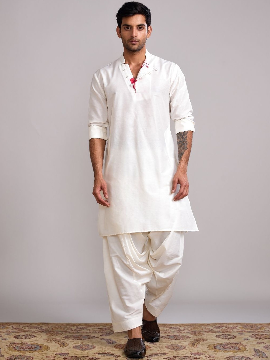 

Abhishti Mandarin Collar Long Sleeves Above Knee Straight Kurta with Salwar, Cream