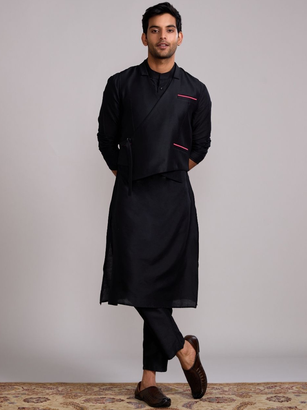 

Abhishti Long Sleeves Cotton Silk Pathani Kurta with jacket, Black
