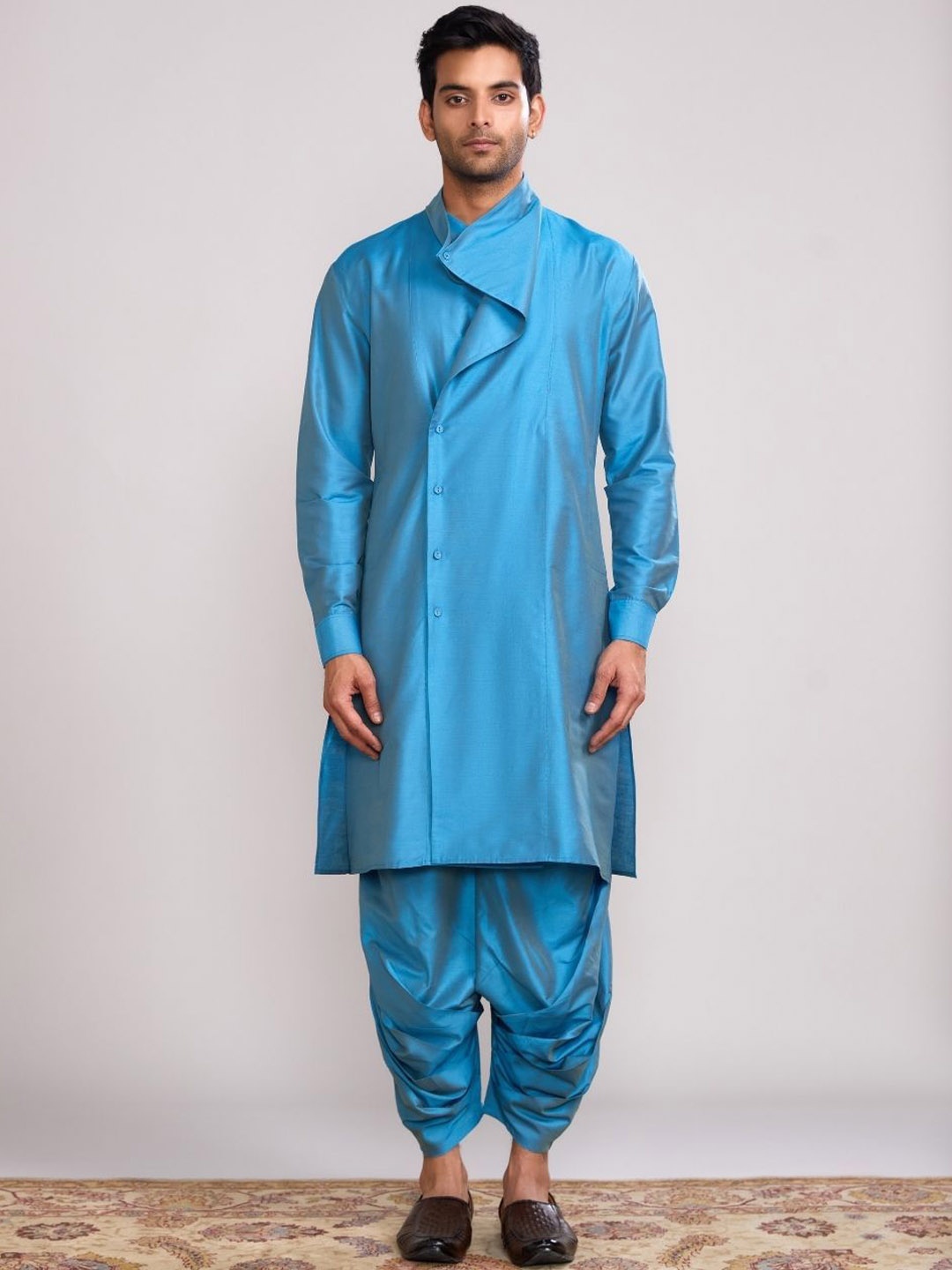 

Abhishti Long Sleeves Thread Work Cotton Silk Pathani Kurta, Blue