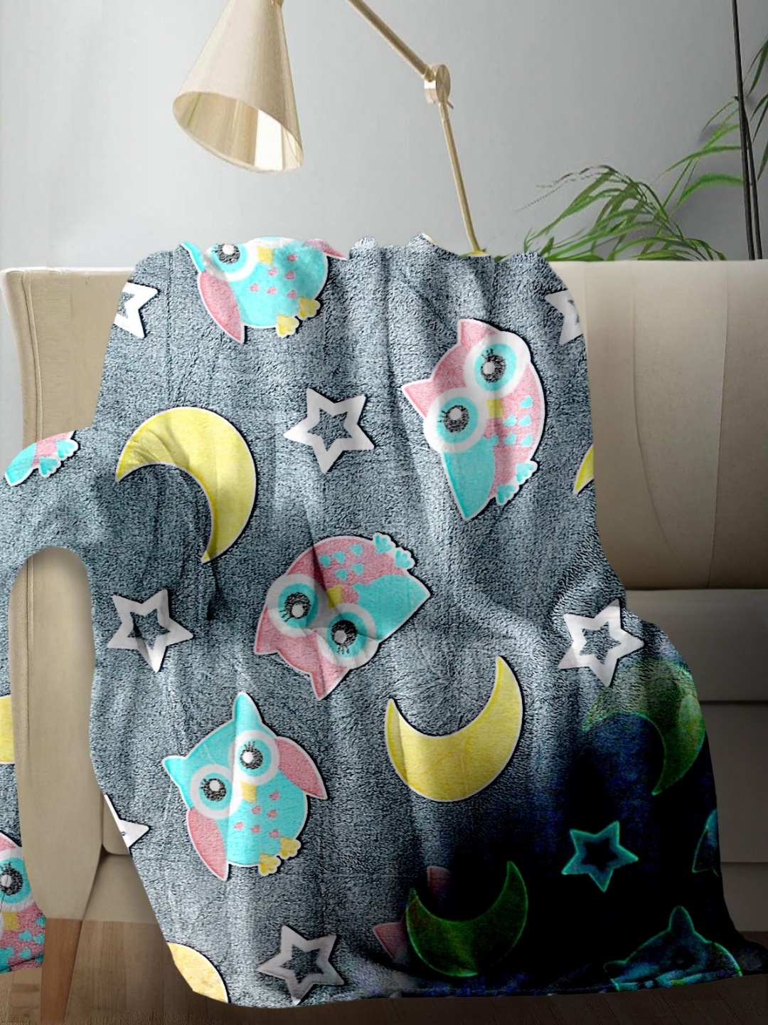 

Aura Grey & Blue Abstract Fleece AC Room Single Bed Blanket