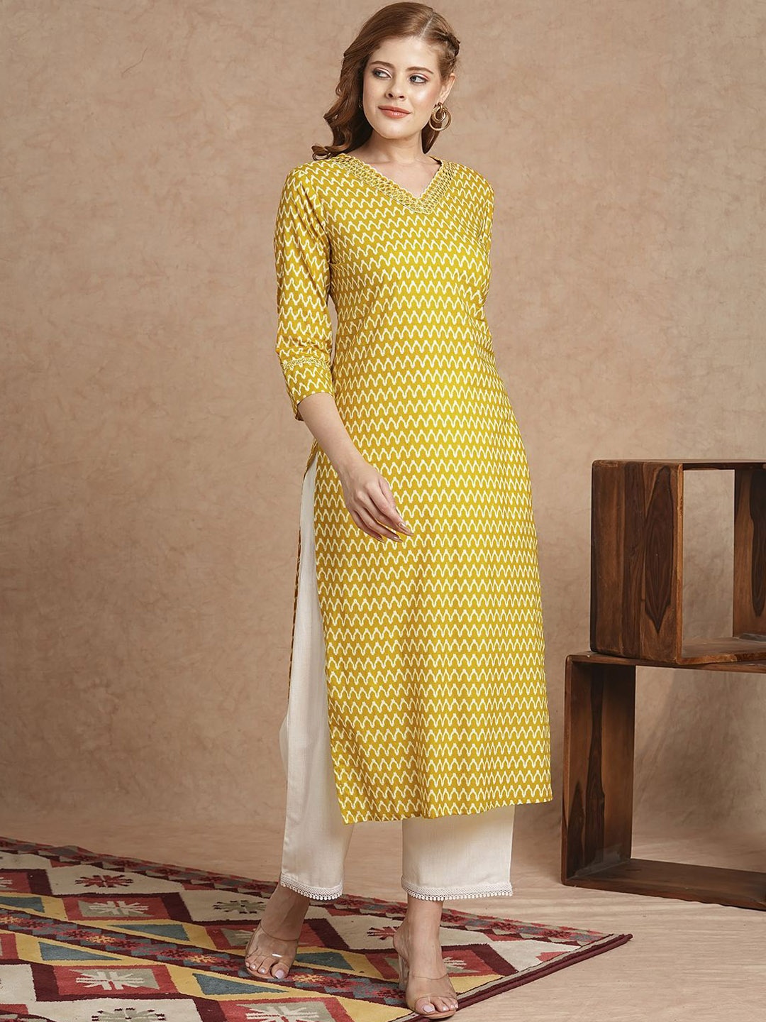 

INDYES Geometric Printed Three-Quarter Sleeves Cotton Kurta, Yellow