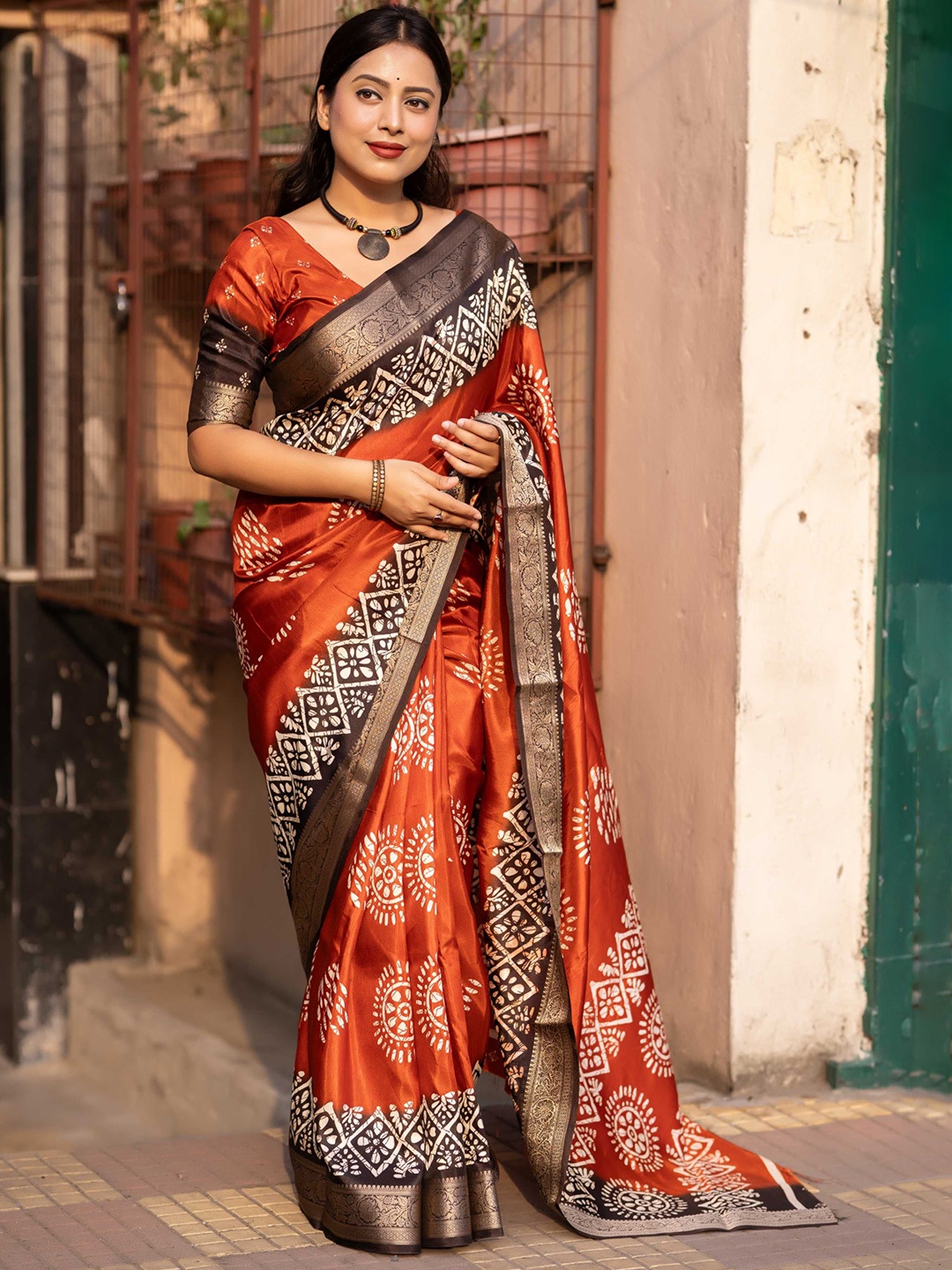 

Mitera Batik Zari Saree, Orange