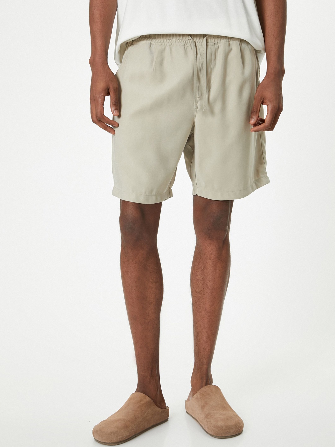 

Koton Men Mid-Rise Shorts, Brown
