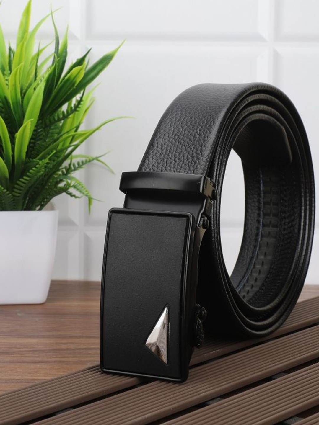 

The Roadster Lifestyle Co. Men Textured Slider Buckle Closure Belt, Black