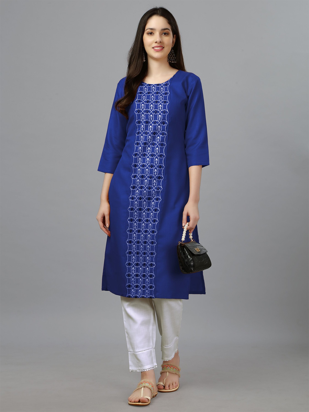 

Rujave Embroidered Straight Kurta, Blue