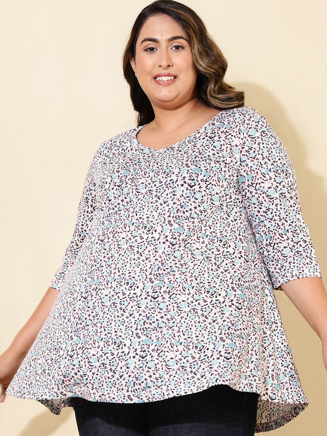 

Amydus Women Plus Size Floral Printed A-Line Round Neck Top, White