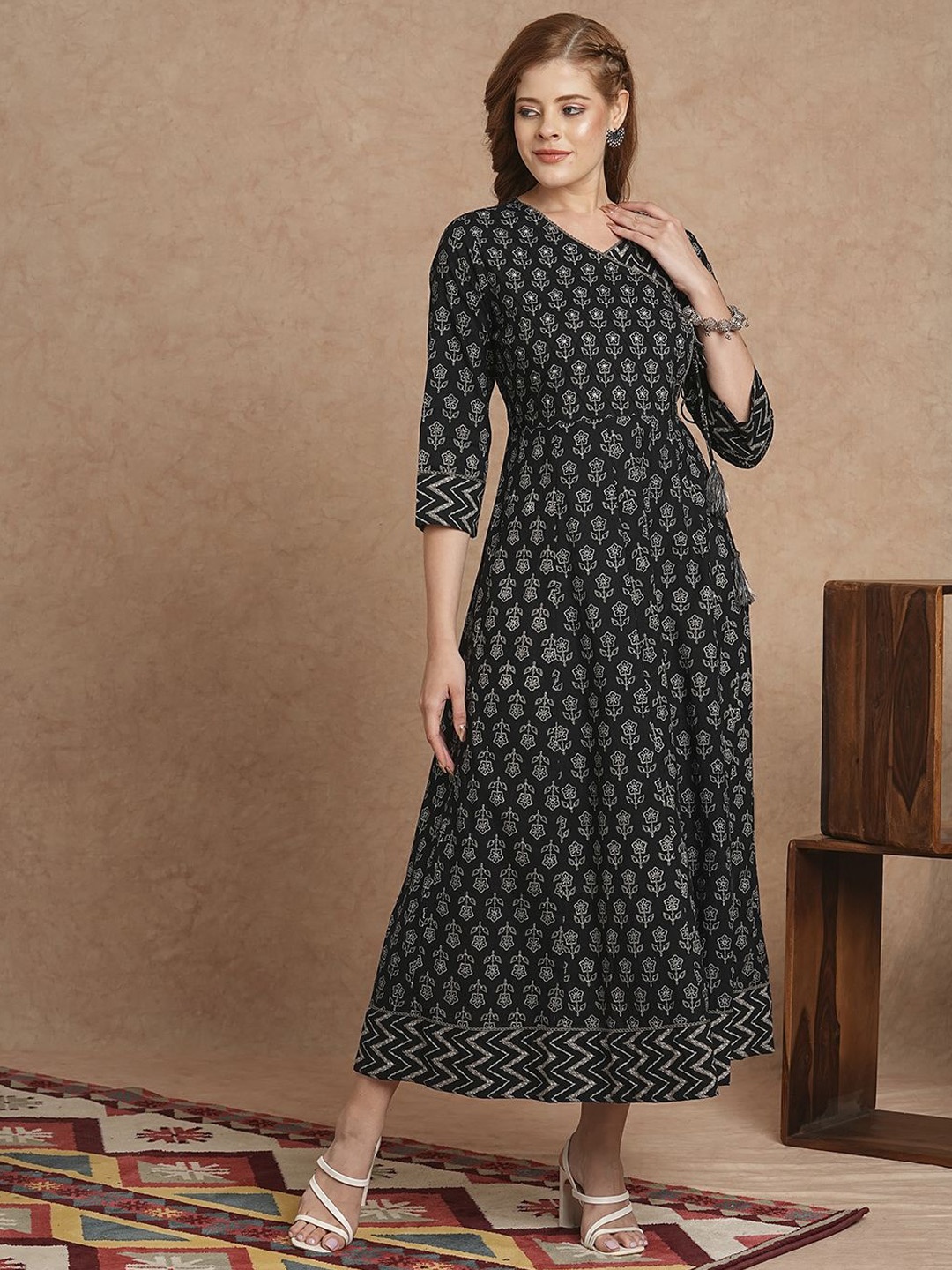 

KALINI Floral Printed Pure Cotton Anarkali Kurta, Black