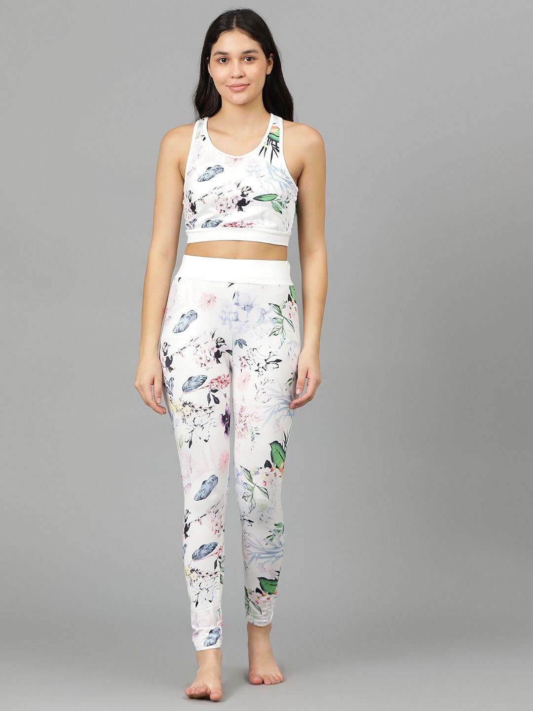 

Kotty Women Printed Sports Bra & Tights Tracksuits, White