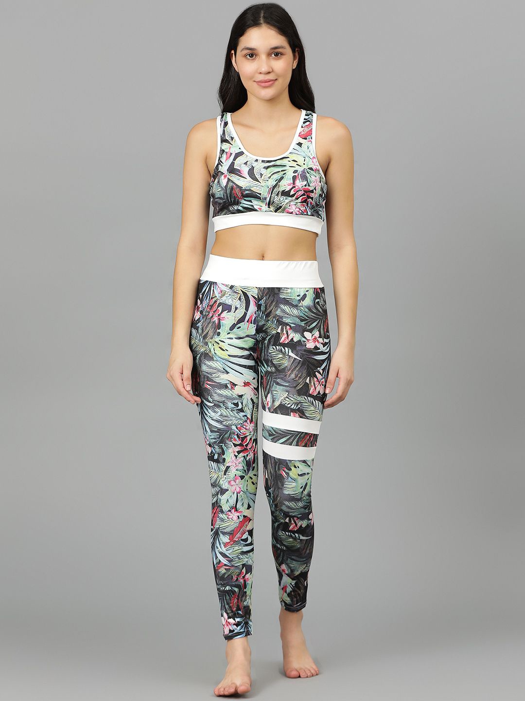 

Kotty Printed Sports Bra & Tights Tracksuits, Black