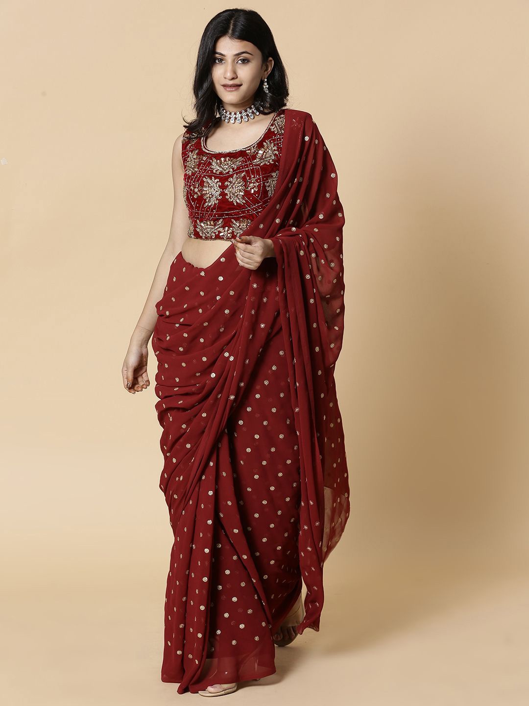 

Vervee Couture Embellished Sequinned Pure Georgette Saree, Maroon