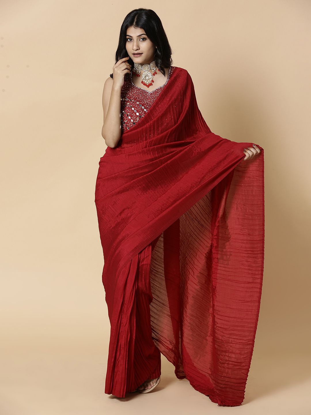 

Vervee Couture Pure Georgette Saree, Red