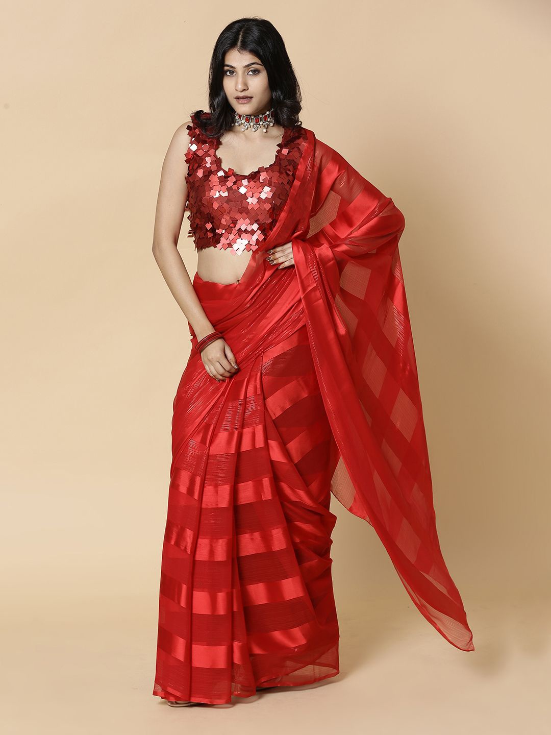 

Vervee Couture Striped Pure Georgette Saree, Red