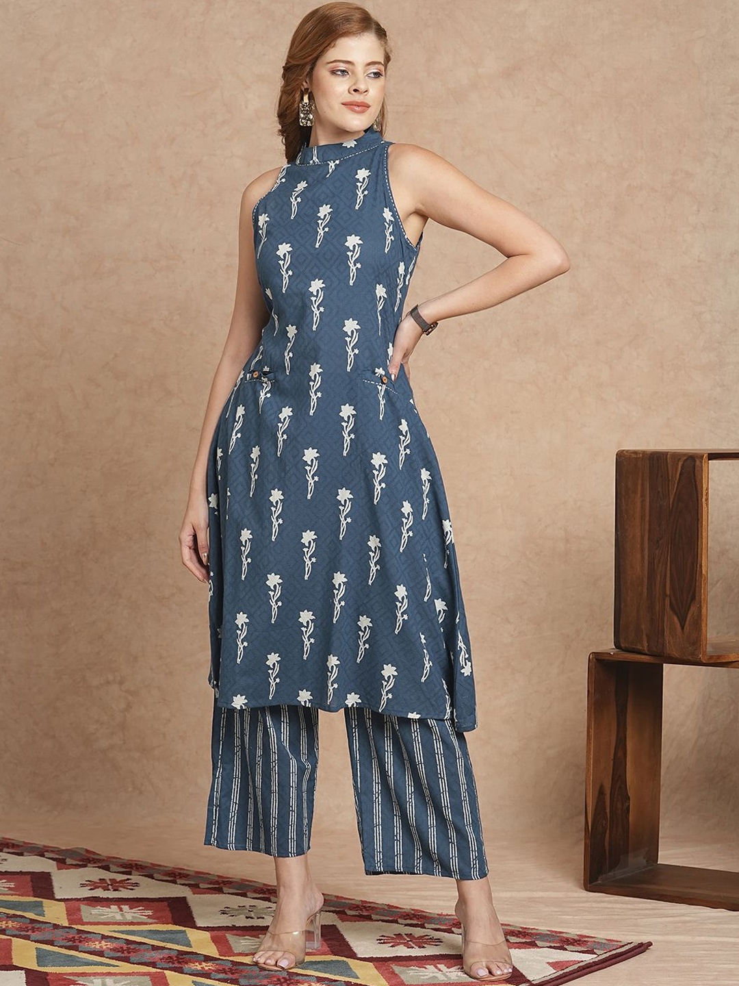 

INDYES Ethnic Motifs Printed Pure Cotton A-Line Kurta With Palazzo, Navy blue