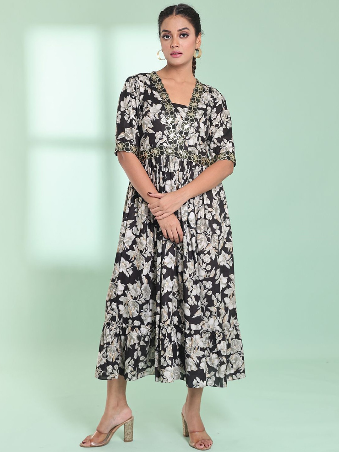 

Charukriti Women Floral Printed Fit & Flare Maxi Ethnic Dress, Black