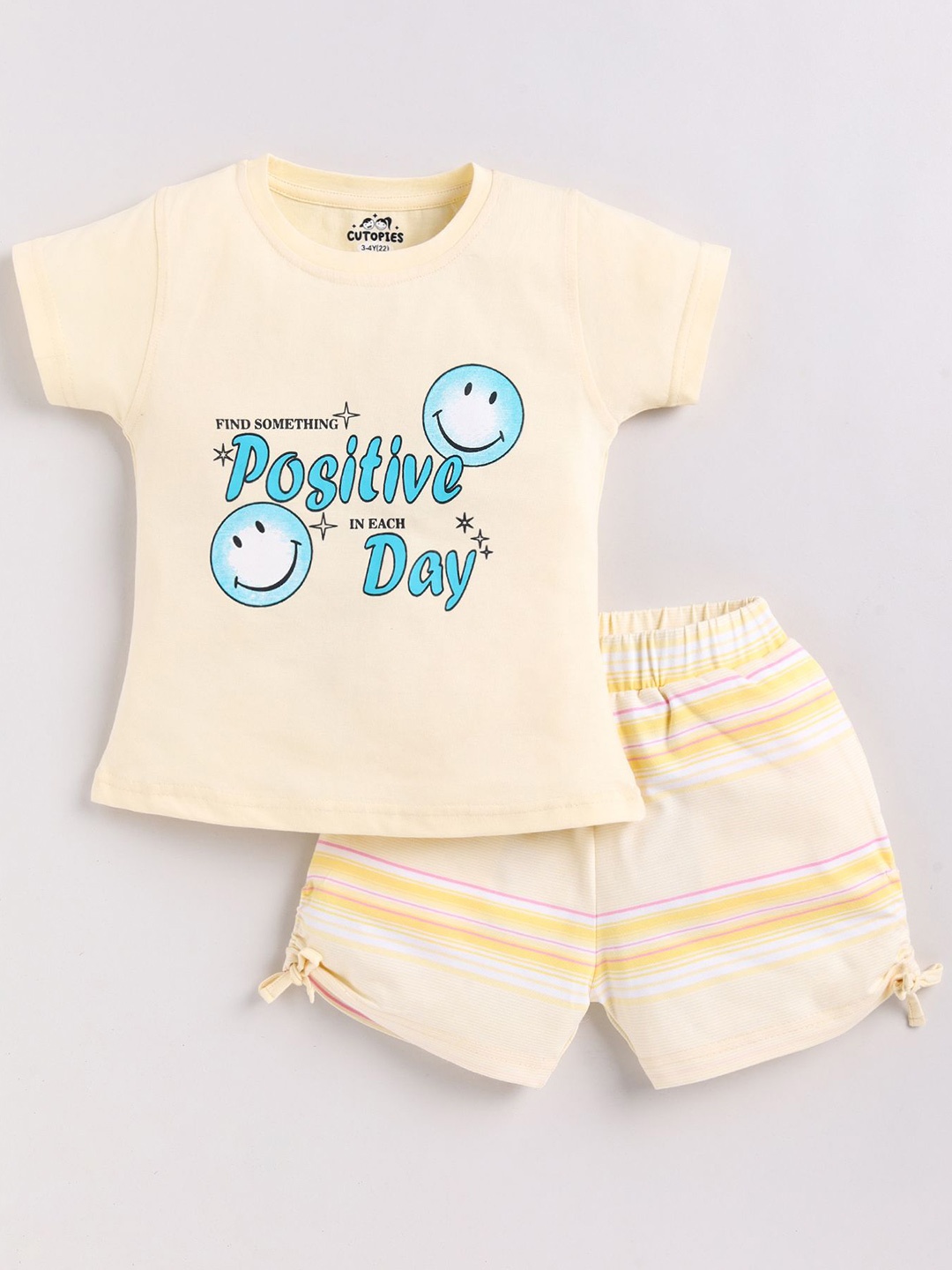

Cutopies Girls Printed Pure Cotton T-shirt With Shorts, Yellow