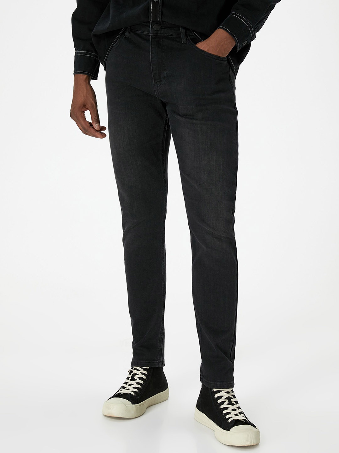 

Koton Men Slim Fit Trousers, Black
