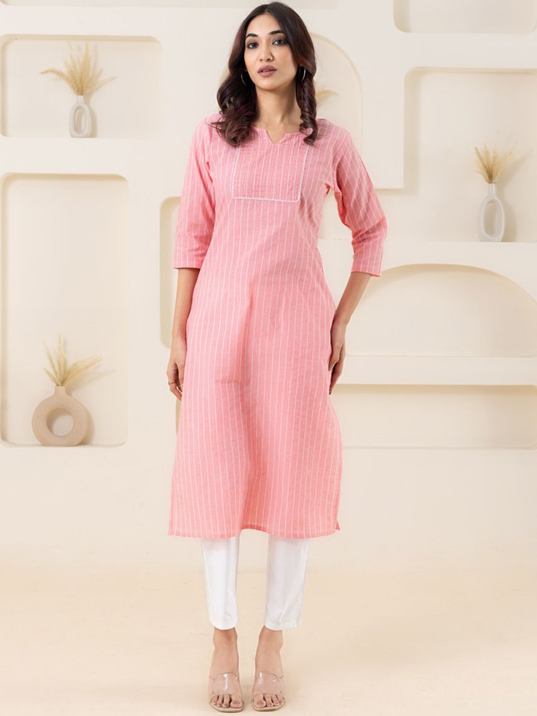 

WEAVLLITE Striped Notch Neck Straight Kurta, Pink