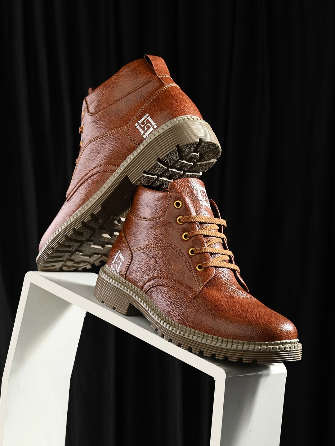 

Layasa Men Lace Up Casual Boots, Tan