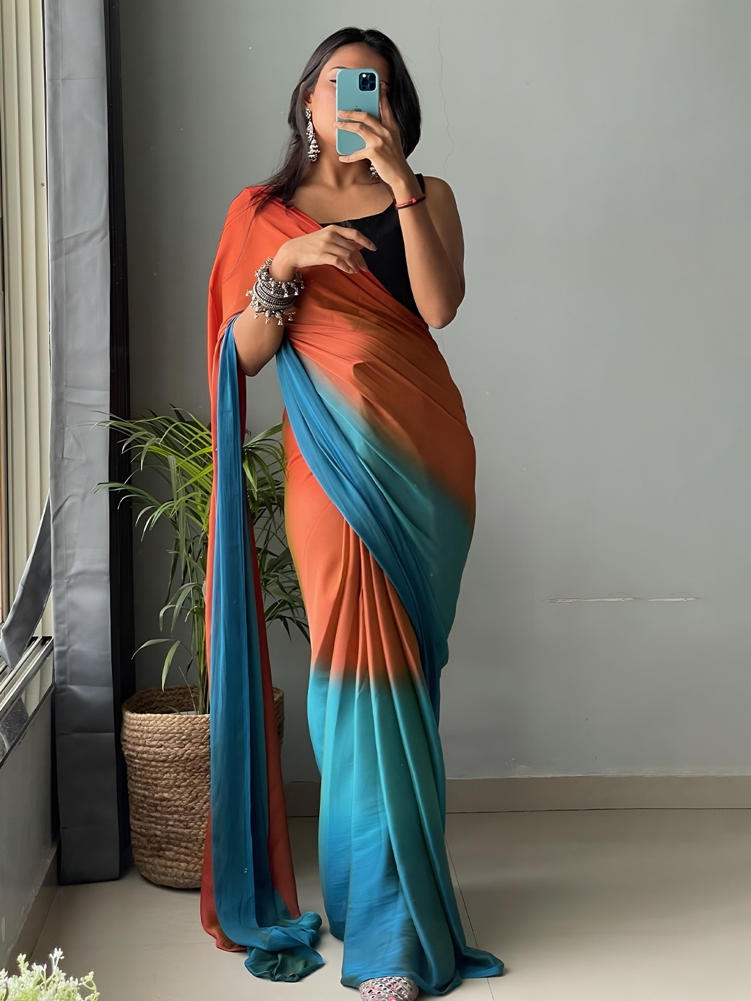 

Sidhidata Ombre Poly Chiffon Ready to Wear Saree, Turquoise blue