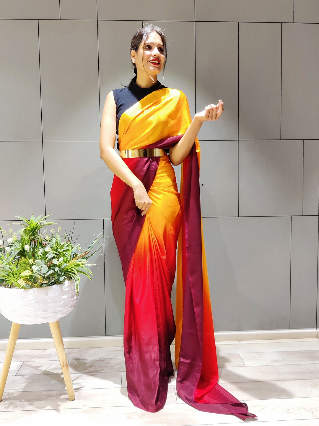 

Sidhidata Ombre Ready to Wear Saree, Gold