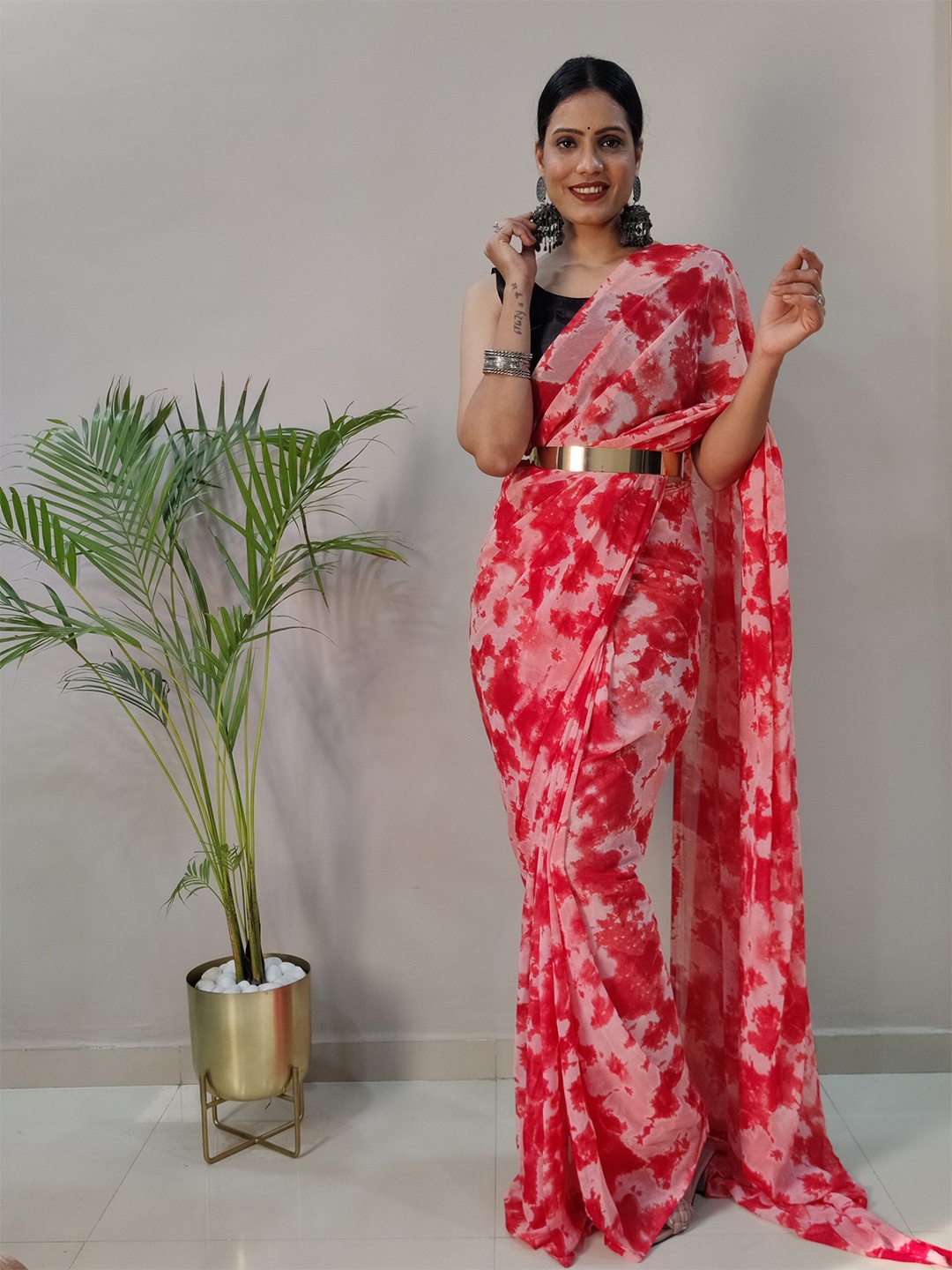 

Sidhidata Pure Georgette Ready to Wear Saree, Red