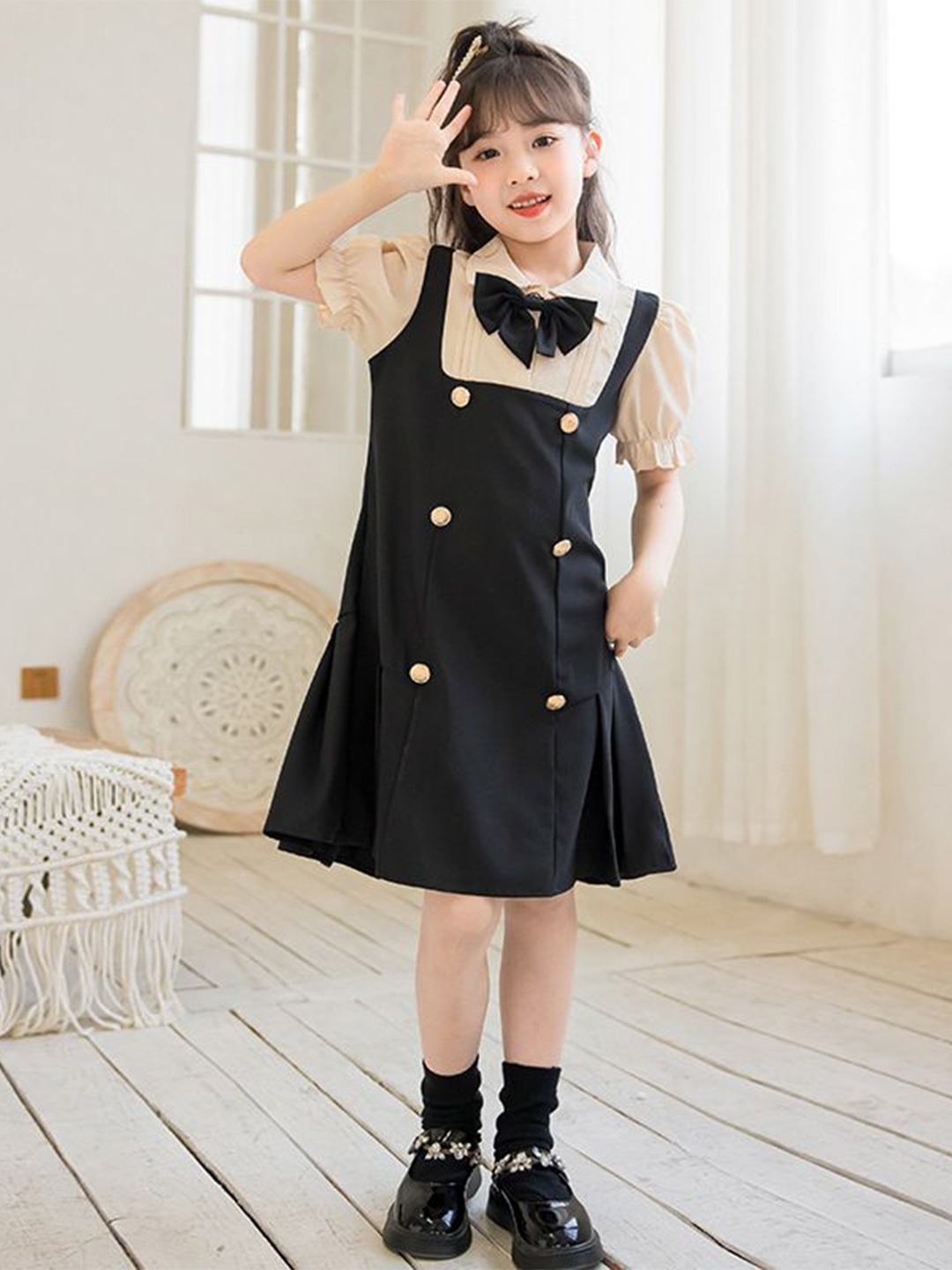 

StyleCast x Revolte Puff Sleeves A-Line Dress, Black