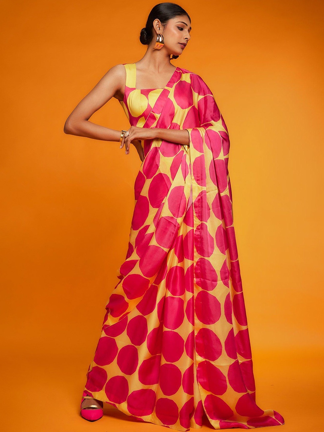 

MySilkLove Polka dots Satin Saree, Pink