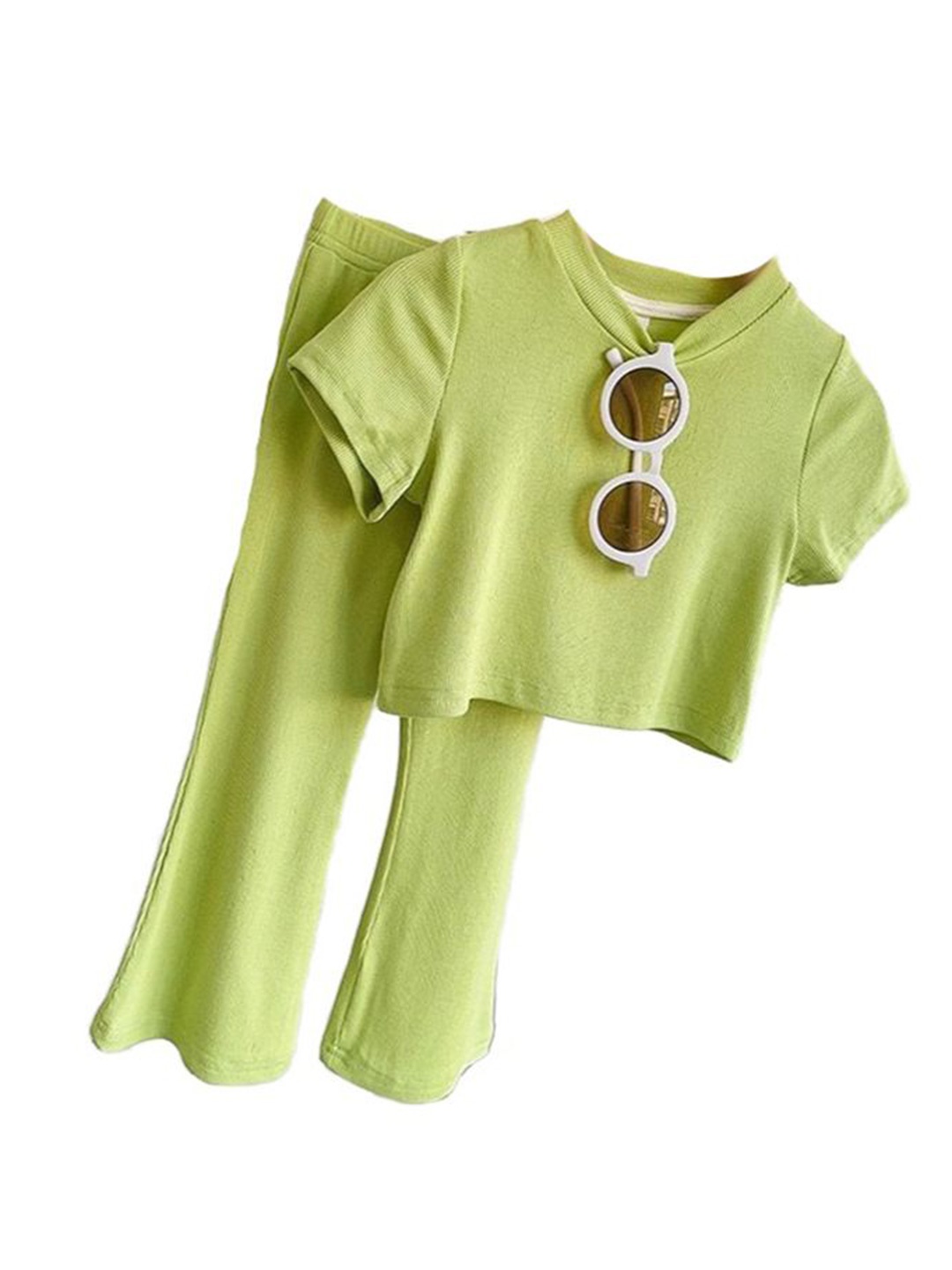 

StyleCast x Revolte Girls Round Neck Short Sleeves Top With Trousers, Green