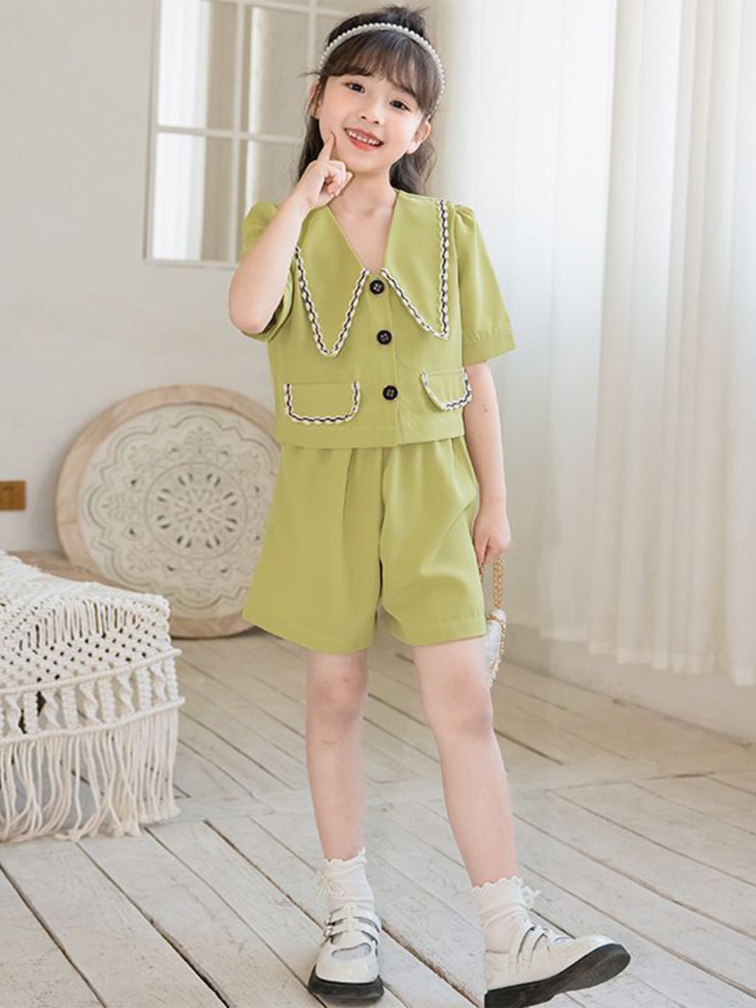 

StyleCast x Revolte Girls Green Shirt with Shorts