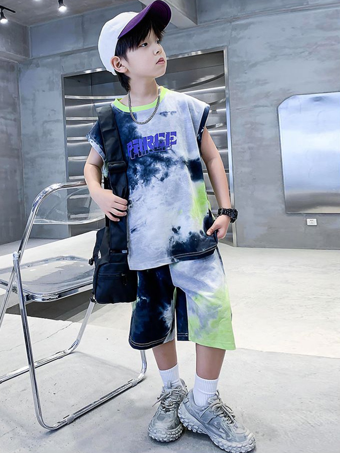 

StyleCast x Revolte Boys Dyed Round Neck Short Sleeves T-shirt with Shorts, Blue