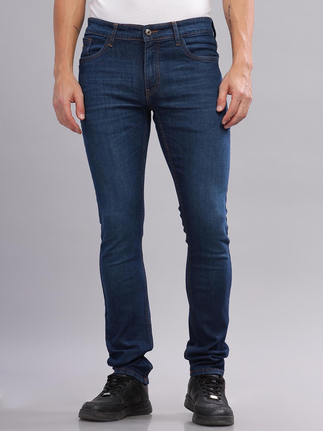 

TOMHIDDLE Men Slim Fit Mid-Rise Clean Look Light Pure Cotton Fade Jeans, Blue