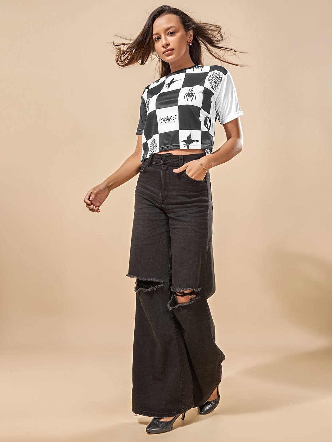 

STHULAS Women Conversational Printed Crop T-shirt, Black